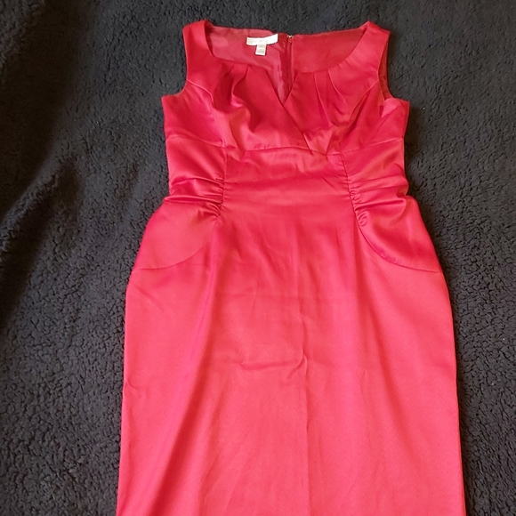 Red Dress - Picture 2 of 6